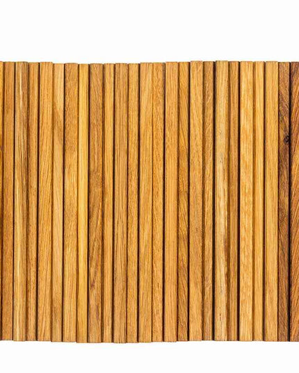 Sustainable wooden cutting board with handle, eco-friendly for the kitchen